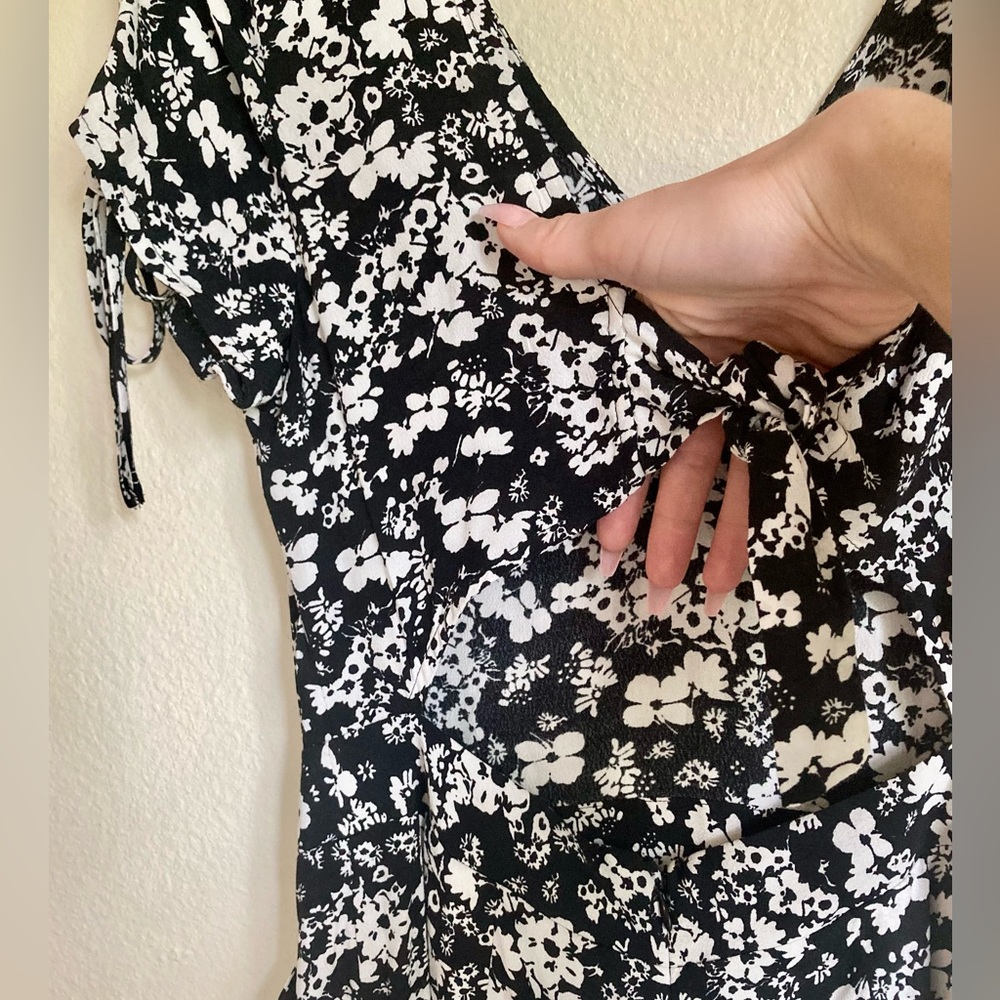Express Romper - Picture 6 of 12